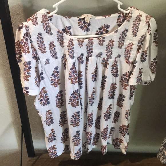 Set of 2 Lucky Brand Tees - Picture 2 of 6